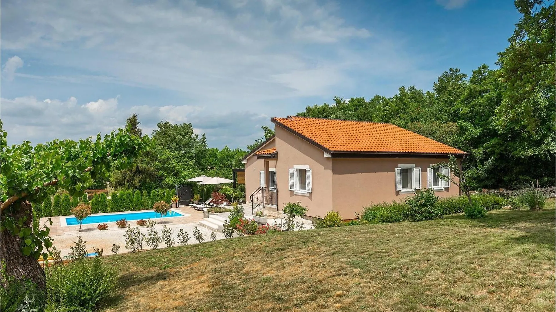 Holiday home Villa Pepa Butori Basici